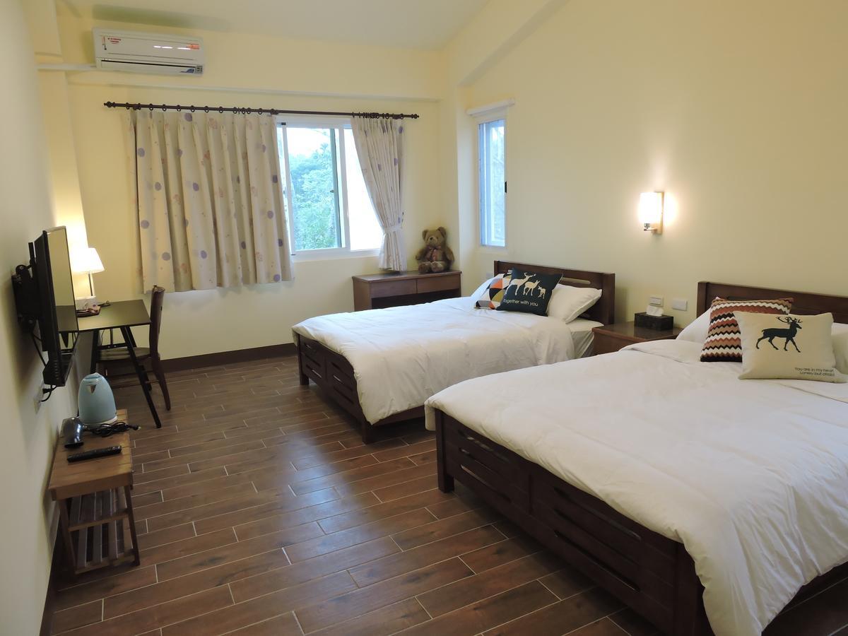Deer House Bed & Breakfast Luye Exterior photo